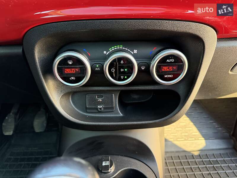 Хэтчбек Fiat 500L 2012 в Черновцах