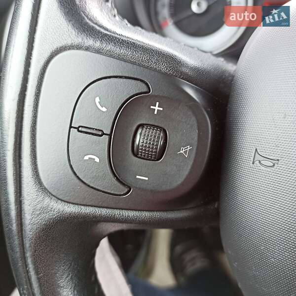 Хетчбек Fiat 500L 2015 в Луцьку фото 9 Хетчбек Fiat 500L 2015 в Луцьку