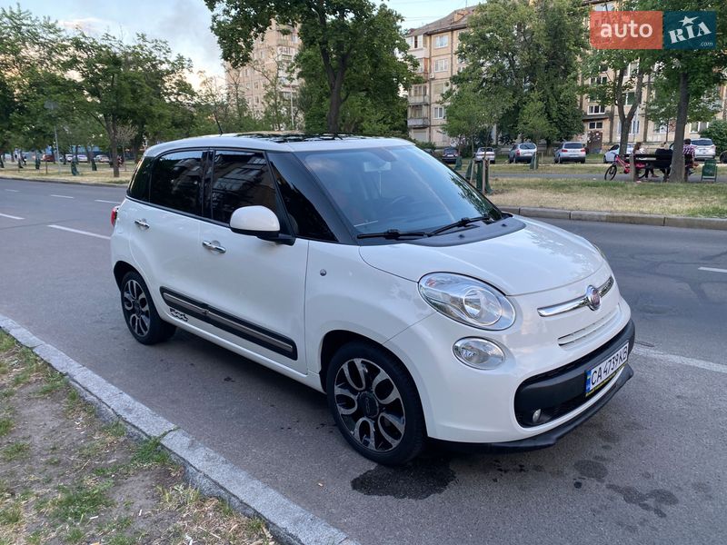 Хэтчбек Fiat 500L 2012 в Каневе