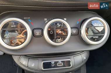 Позашляховик / Кросовер Fiat 500X 2015 в 