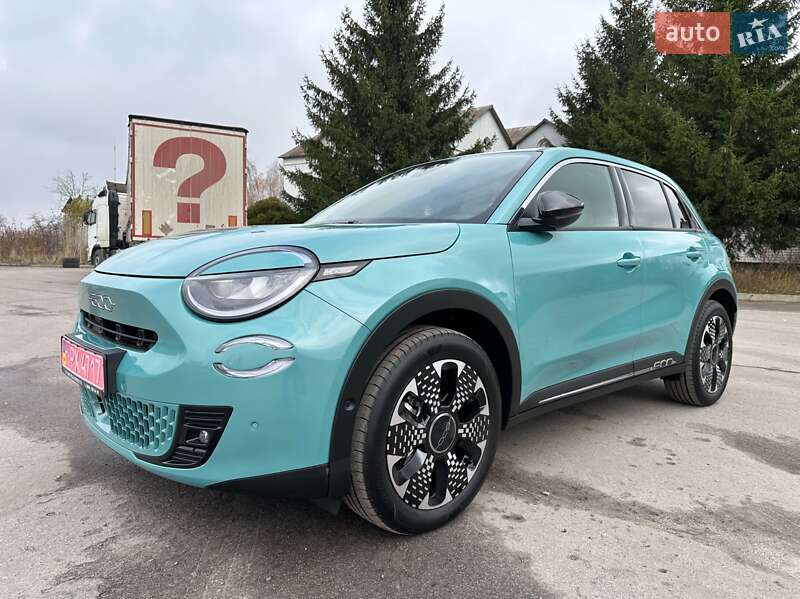 Внедорожник / Кроссовер Fiat 600e 2024 в Ровно