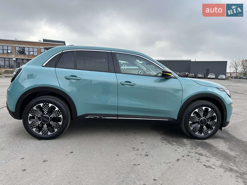 Внедорожник / Кроссовер Fiat 600e 2024 в Ровно