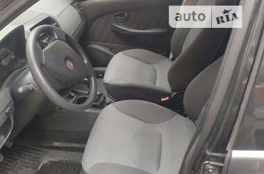 Седан Fiat Albea 2011 в 