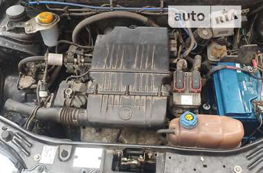 Седан Fiat Albea 2011 в 