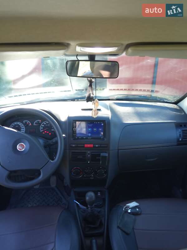 Седан Fiat Albea 2009 в Лубнах