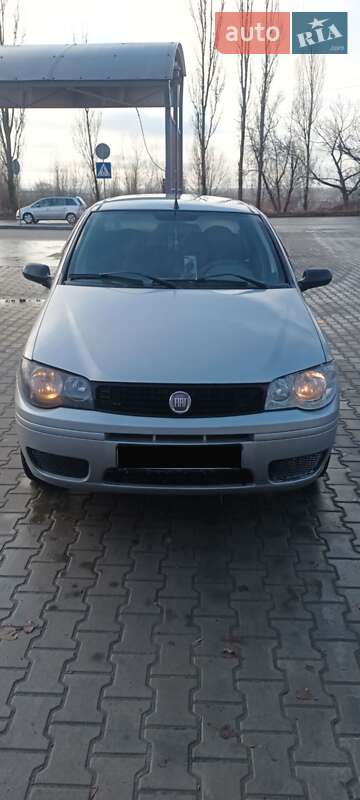 Седан Fiat Albea 2010 в 
