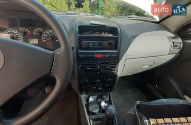 Седан Fiat Albea 2010 в 