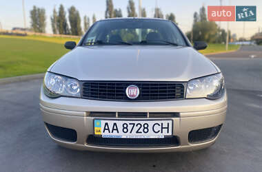 Седан Fiat Albea 2010 в 