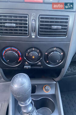 Седан Fiat Albea 2010 в 