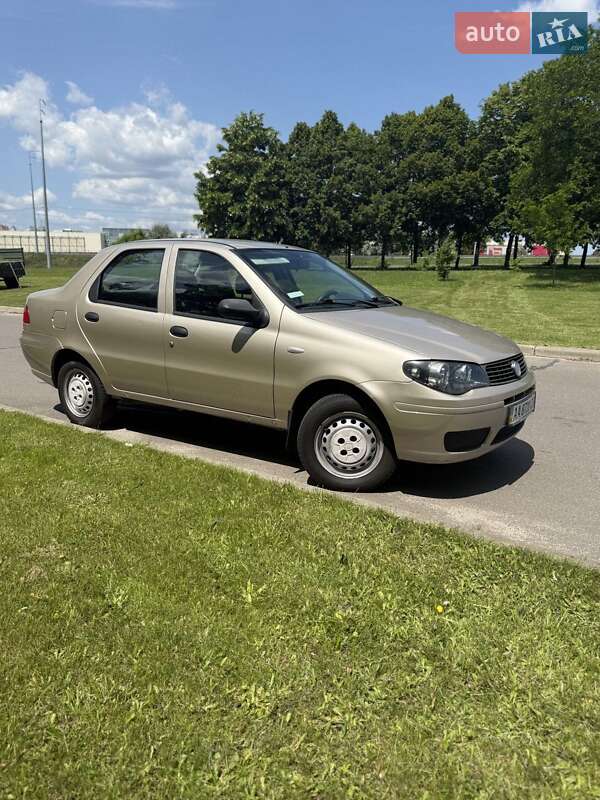 Седан Fiat Albea 2010 в Киеве