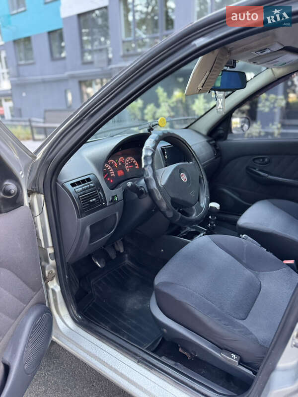 Седан Fiat Albea 2010 в Чернигове фото 10 Седан Fiat Albea 2010 в Чернигове