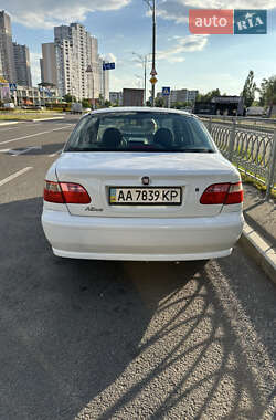Седан Fiat Albea 2011 в 