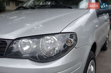 Седан Fiat Albea 2011 в 