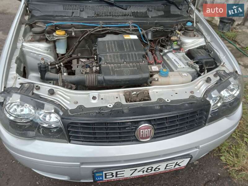 Седан Fiat Albea 2010 в Ужгороді