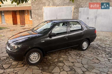 Седан Fiat Albea 2011 в 