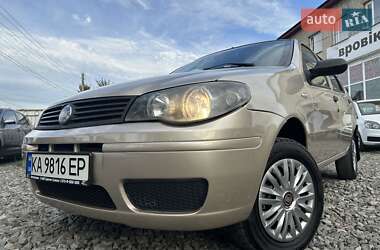 Седан Fiat Albea 2010 в 