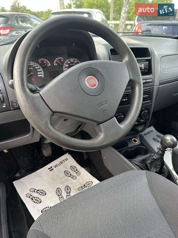 Седан Fiat Albea 2010 в Смеле