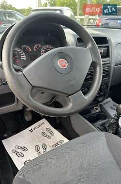 Седан Fiat Albea 2010 в 