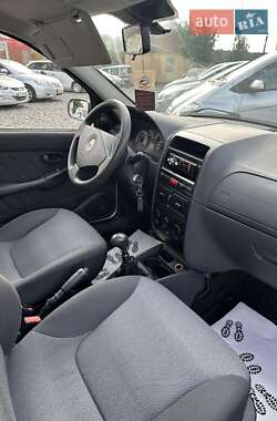 Седан Fiat Albea 2010 в 
