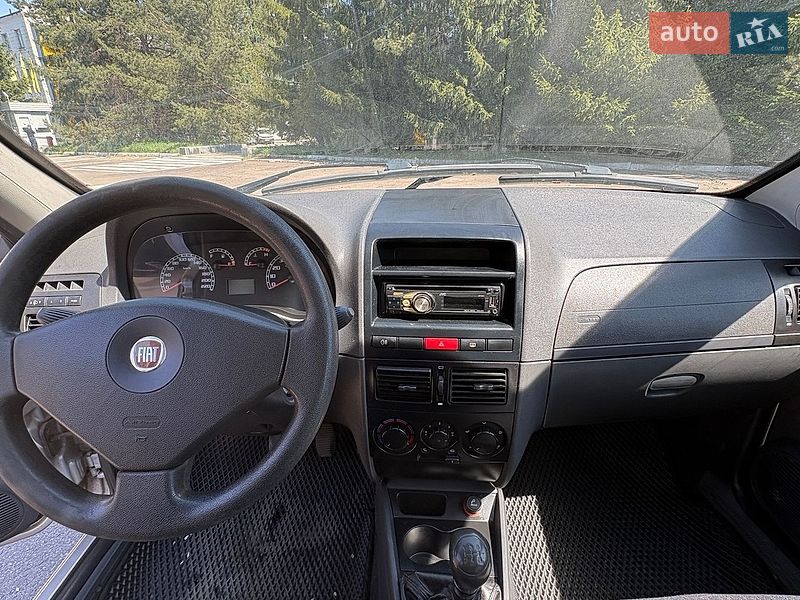 Седан Fiat Albea 2010 в Киеве