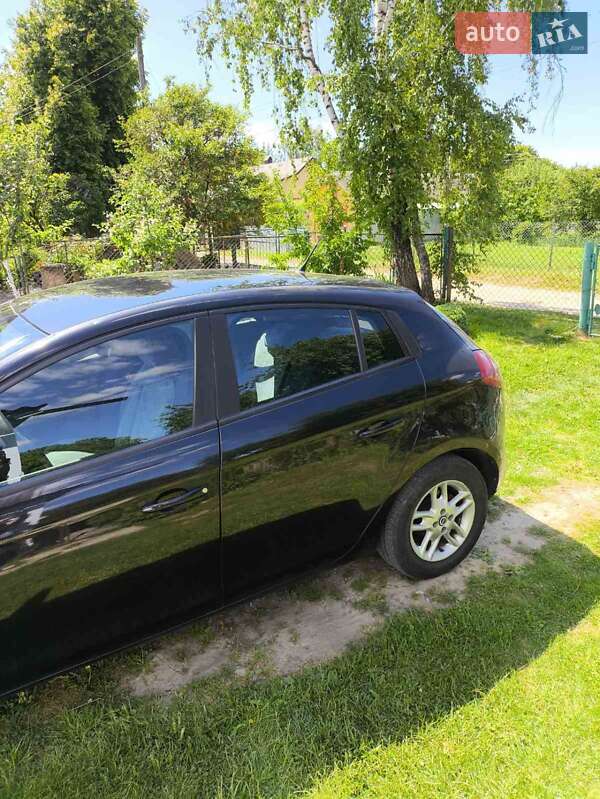 Хетчбек Fiat Bravo 2010 в Дубні