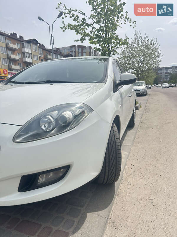 Хэтчбек Fiat Bravo 2011 в 