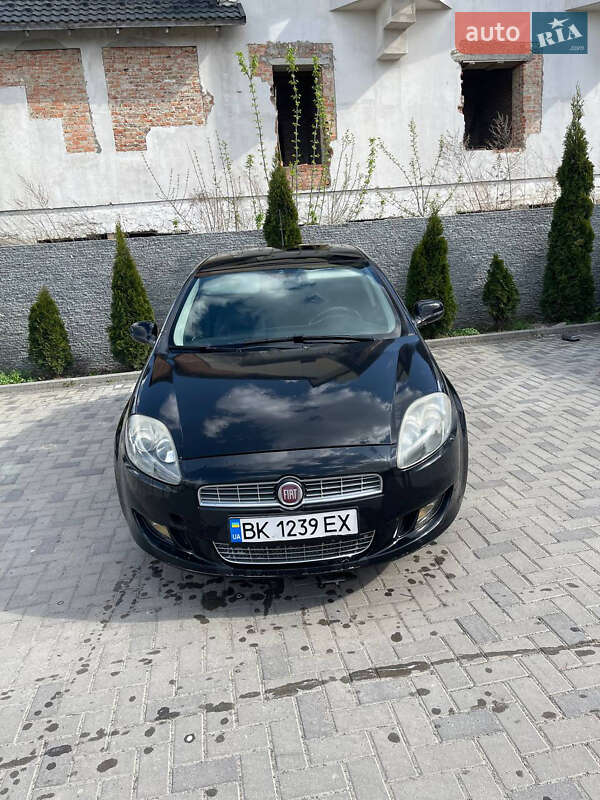 Хэтчбек Fiat Bravo 2010 в Ровно