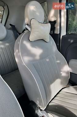 Хэтчбек Fiat Cinquecento 2012 в 