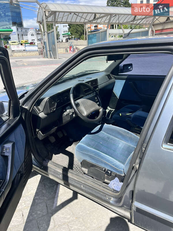 Ліфтбек Fiat Croma 1990 в Тернополі