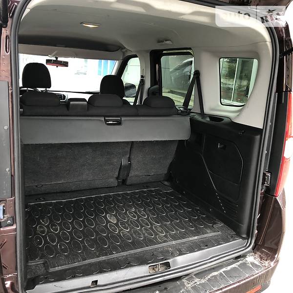 Минивэн Fiat Doblo Panorama 2013 в Киеве