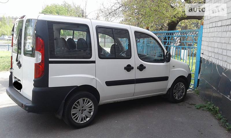 Fiat Doblo пасс. 2009 года