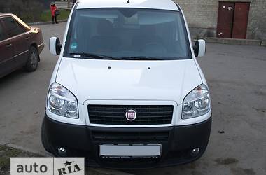 Грузопассажирский фургон Fiat Doblo 2010 в 
