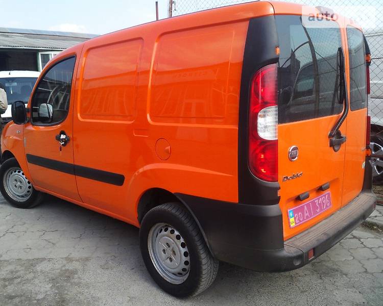 Грузопассажирский фургон Fiat Doblo 2010 в Луцке