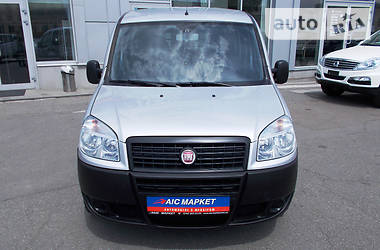 Минивэн Fiat Doblo 2011 в Киеве