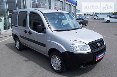 Минивэн Fiat Doblo 2011 в Киеве