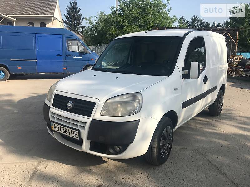 Грузопассажирский фургон Fiat Doblo 2006 в Тячеве