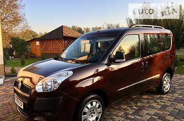 Грузопассажирский фургон Fiat Doblo 2010 в Черновцах