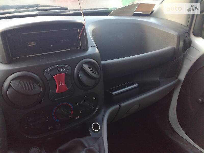 Грузопассажирский фургон Fiat Doblo 2006 в Киеве