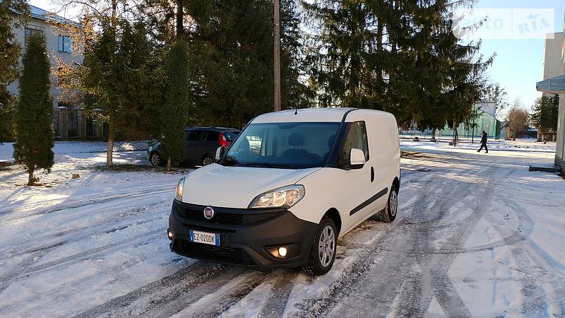 Вантажопасажирський фургон Fiat Doblo 2015 в Дубні