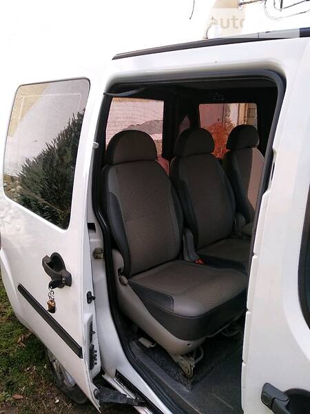 Вантажопасажирський фургон Fiat Doblo 2005 в Ємільчиному