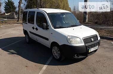 Вантажопасажирський фургон Fiat Doblo 2010 в 