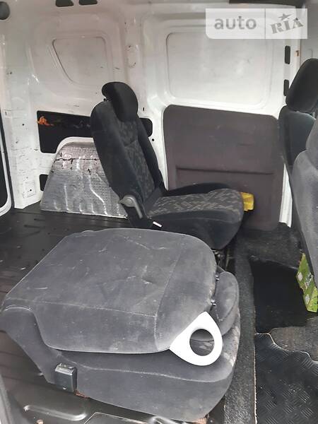 Вантажопасажирський фургон Fiat Doblo 2012 в Хмельницькому фото 21 Вантажопасажирський фургон Fiat Doblo 2012 в Хмельницькому