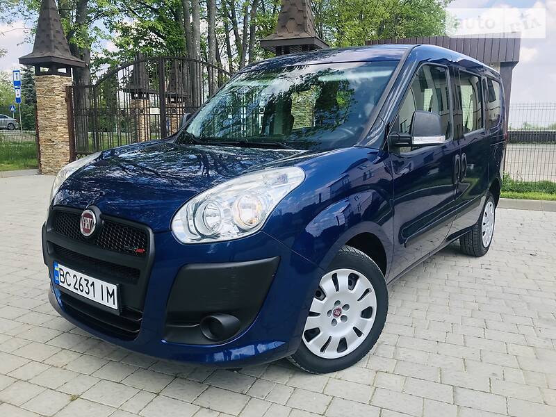 Вантажопасажирський фургон Fiat Doblo 2014 в Стрию