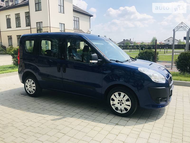Вантажопасажирський фургон Fiat Doblo 2014 в Стрию