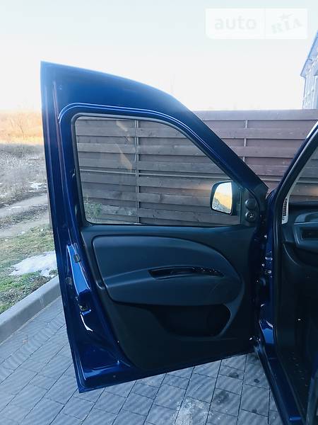 Вантажопасажирський фургон Fiat Doblo 2014 в Стрию