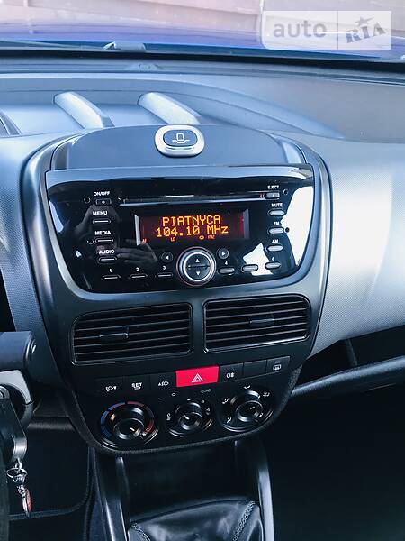 Вантажопасажирський фургон Fiat Doblo 2014 в Стрию