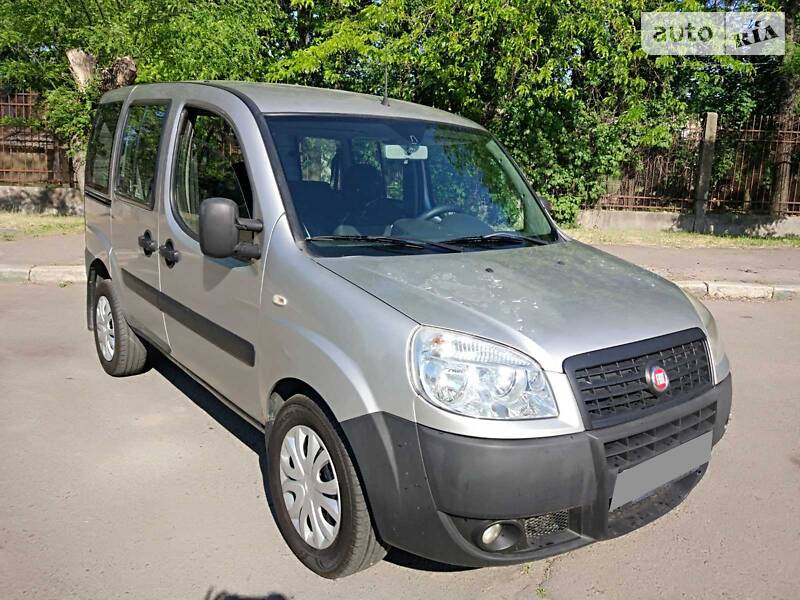 Грузопассажирский фургон Fiat Doblo 2006 в Николаеве