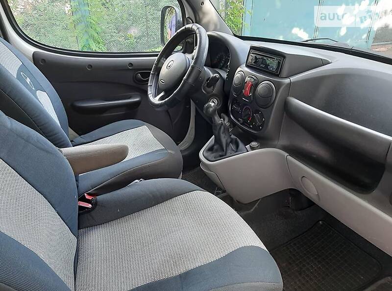 Вантажопасажирський фургон Fiat Doblo 2003 в Кривому Розі