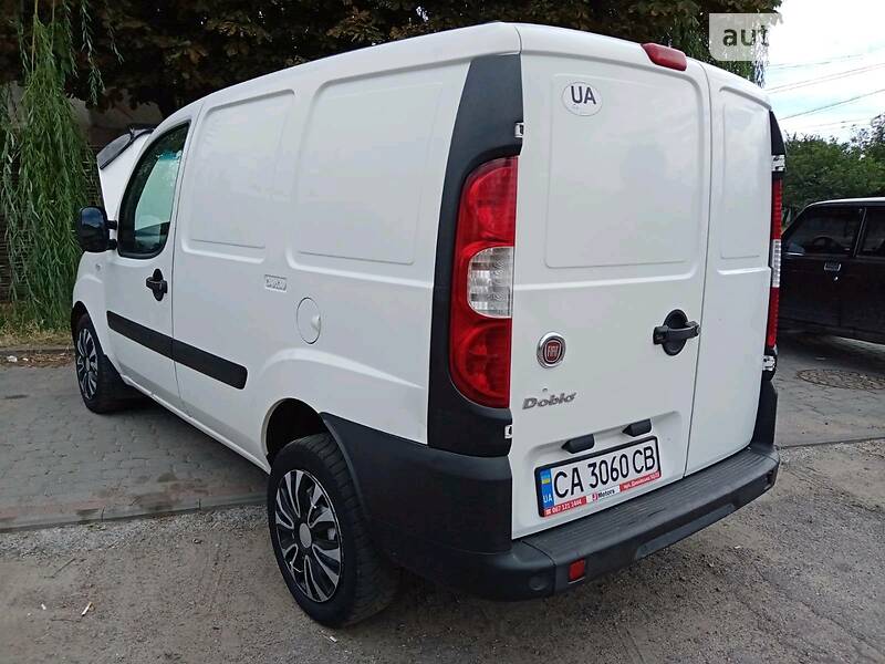 Мінівен Fiat Doblo 2011 в Черкасах