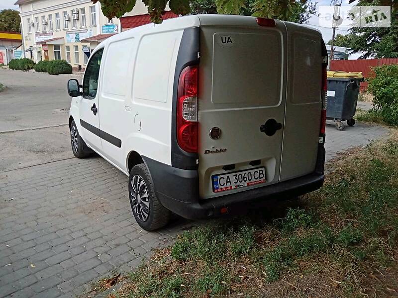 Мінівен Fiat Doblo 2011 в Черкасах